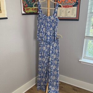 Elan Blue and White Patterned 2-Piece Set
